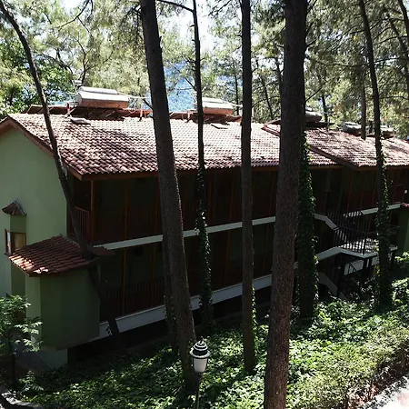 Park 3* מרמריס