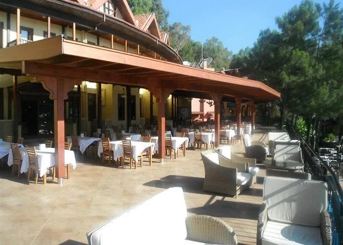 Park 3* מרמריס