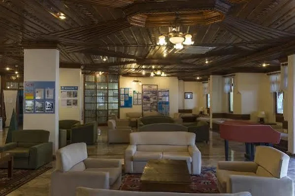 מלון Park מרמריס