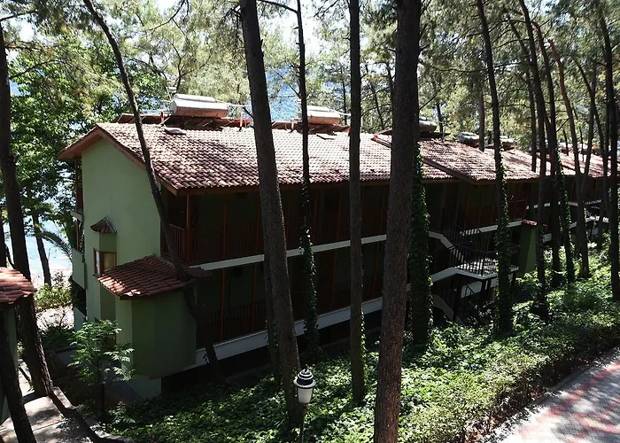 Park 3* מרמריס